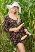 Farm-Girl-with-Yelena-v6xftva5vb.jpg