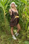 Farm Girl with Yelena q6xftvc1dk