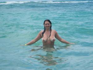Brunette With Amazing Body [x48] t6xfslrcvb