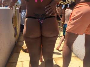 Voyeur-Spy-swimming-pool-amazing-asses-%5Bx41%5D-o6xgludzb2.jpg