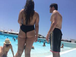 Voyeur Spy - swimming pool amazing asses [x41]n6xglu4220.jpg