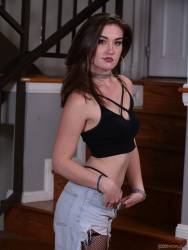 Kat Monroe Empowering Facial - 1920px - 173X g6xi3oj1gv