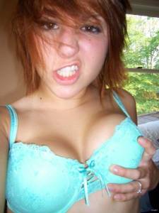 Green Bikini Comes Off x22 n6x004v0t3