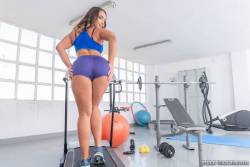 Briana-Banderas-Gym-Workout-with-Big-Booty-Briana1600-px-138-pics-16x1qddnwr.jpg
