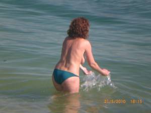 Big Tit Matures Topless On Beach 06x522nwkn
