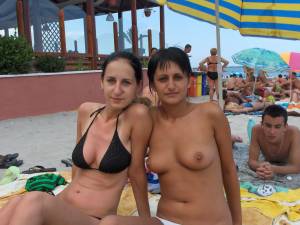 Neptun. Beach in Romania on the Black Sea u6x52lng50