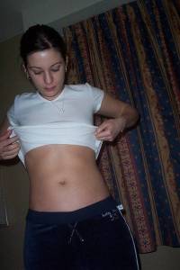 A Slim Brunette x50 06x5qm4en1