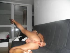 Blond chick dildos her asshole! x42 46x526h2gf