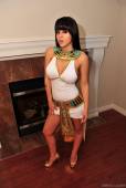 Bryci - Cleopatra 2832x4256-c6x7jm8vj2.jpg
