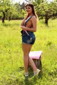 Bubbly with Monika Dee l6x8jgc7oa