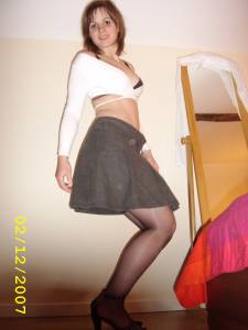 Younger French Wife @ Home - Pose & Blowjob (x46) g6x8ru00oh