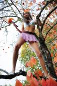 Pruning with Li Moon n6xj56scze