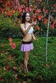 Pruning with Li Moon 56xj567fm6
