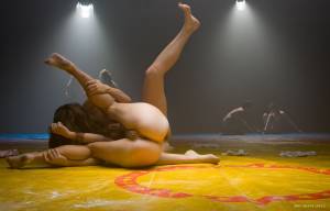 Naked Wrestling i6xkka2b4o