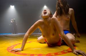 Naked-Wrestling-36xkkb2i7u.jpg