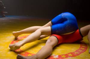 Naked Wrestling o6xkka9jkq