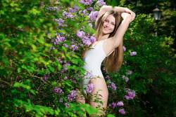 violet presenting (x120) 3744x5616 o6xlkd4fb4