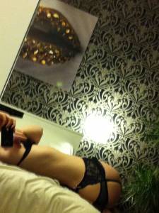 Another HOTT Redhead taking Self-Pics [177 Pics] r6xndebb61