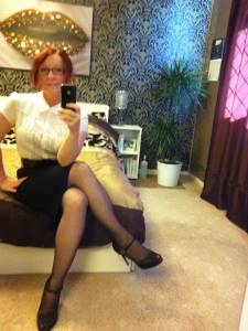 Another HOTT Redhead taking Self-Pics [177 Pics] w6xndda7yg