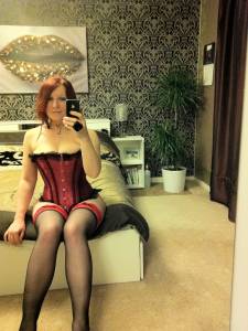 Another HOTT Redhead taking Self-Pics [177 Pics] 46xndfcm5e