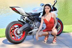 Scarlet Super Sexy In Red - x91 h6xxmmbfk5