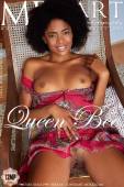 Queen Bee with Luna C m6xqdu4p15