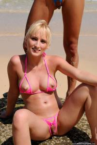 Adriana, Dominika public beach flashing [x140] e6xqbvq3mq