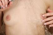 Morning Shower with Kaleesy y6xq9c8i4t