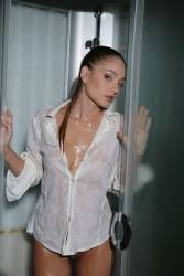 Veronika F Gocciolina p6xqw962qn