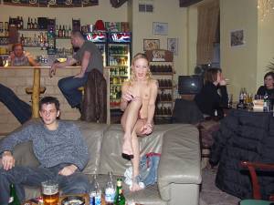 Sexy Waitress Enjoys Working Nude 1-56xtjiipld.jpg