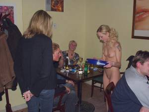 Sexy-Waitress-Enjoys-Working-Nude-1-t6xtji6g4j.jpg