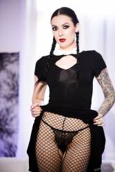 Marley Brinx Very Adult Wednesday Addams - 35x 16xusxstn5
