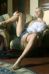 Lena L Profonda o6xw8bdx7b
