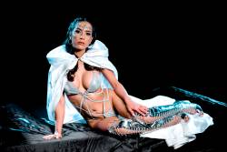 -Tia-Cyrus-They-Came-In-Peace-Scene-2-104x-e6xv89hga6.jpg