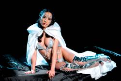  Tia Cyrus They Came In Peace Scene 2  - 104x 66xv89i6wk