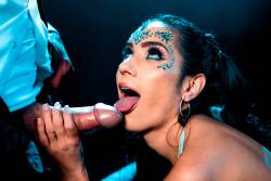  Tia Cyrus They Came In Peace Scene 2  - 104x y6xv8kgc4m
