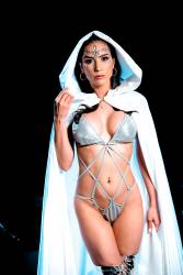  Tia Cyrus They Came In Peace Scene 2  - 104x 16xv89gnnr