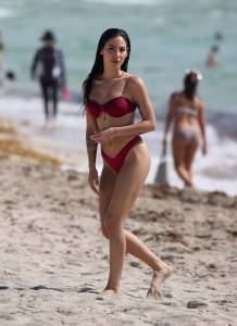 Giulia De Lellis â€“ Topless Bikini Photoshoot on the Beach in Miami-46xvfkvstc.jpg