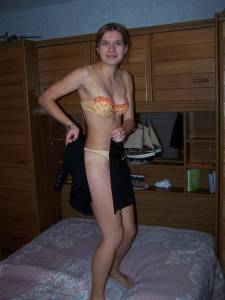 Elodie - French girl 2 x139 m6xvmdl0cc