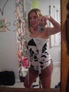 Cute girl loves greg - self pics blonde salope x71 x6xvlho6nk