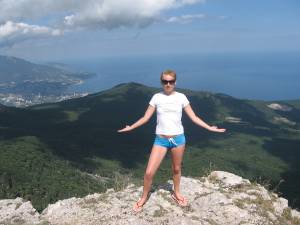 Couple goes on holiday m6xvle2pba