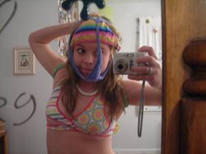 Cute girl loves greg - self pics blonde salope x71 i6xvlhxhvs
