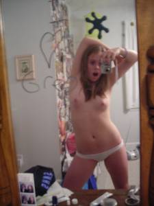 Cute girl loves greg - self pics blonde salope x71-n6xvlh3rie.jpg