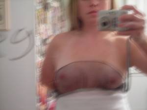 Cute-girl-loves-greg-self-pics-blonde-salope-x71-v6xvlhubez.jpg