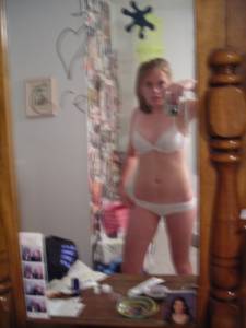 Cute girl loves greg - self pics blonde salope x71 p6xvlhe124