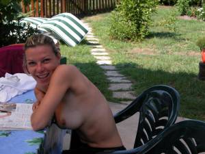 Ex Girlfriend loves Getting it on the couch! x50 d6xvo2dslq