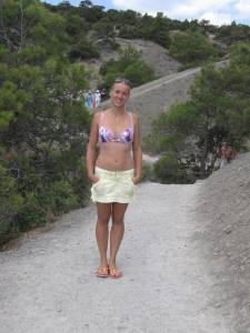 Couple goes on holiday a6xvldhupm