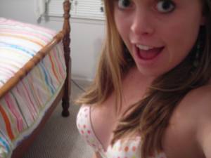 Cute girl loves greg - self pics blonde salope x71 66xvlidglb