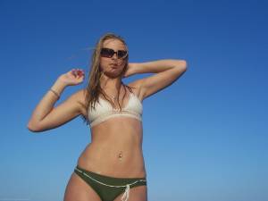 Selfshot and posing for amazing young Blonde x169 16xxb96lbd