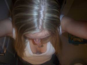 Selfshot and posing for amazing young Blonde x169 36xxbkfbzw
